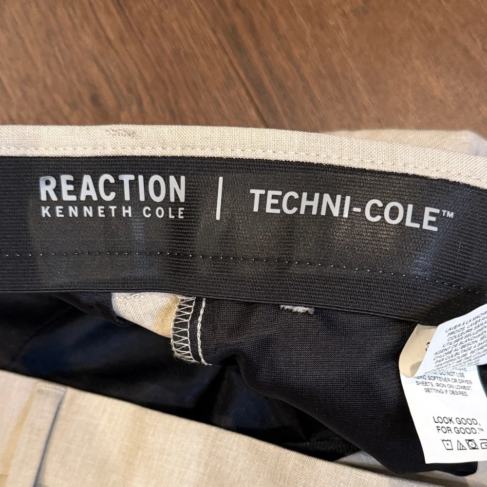 Reaction by Kenneth Cole Men's Khaki Techni-Cole 36x32